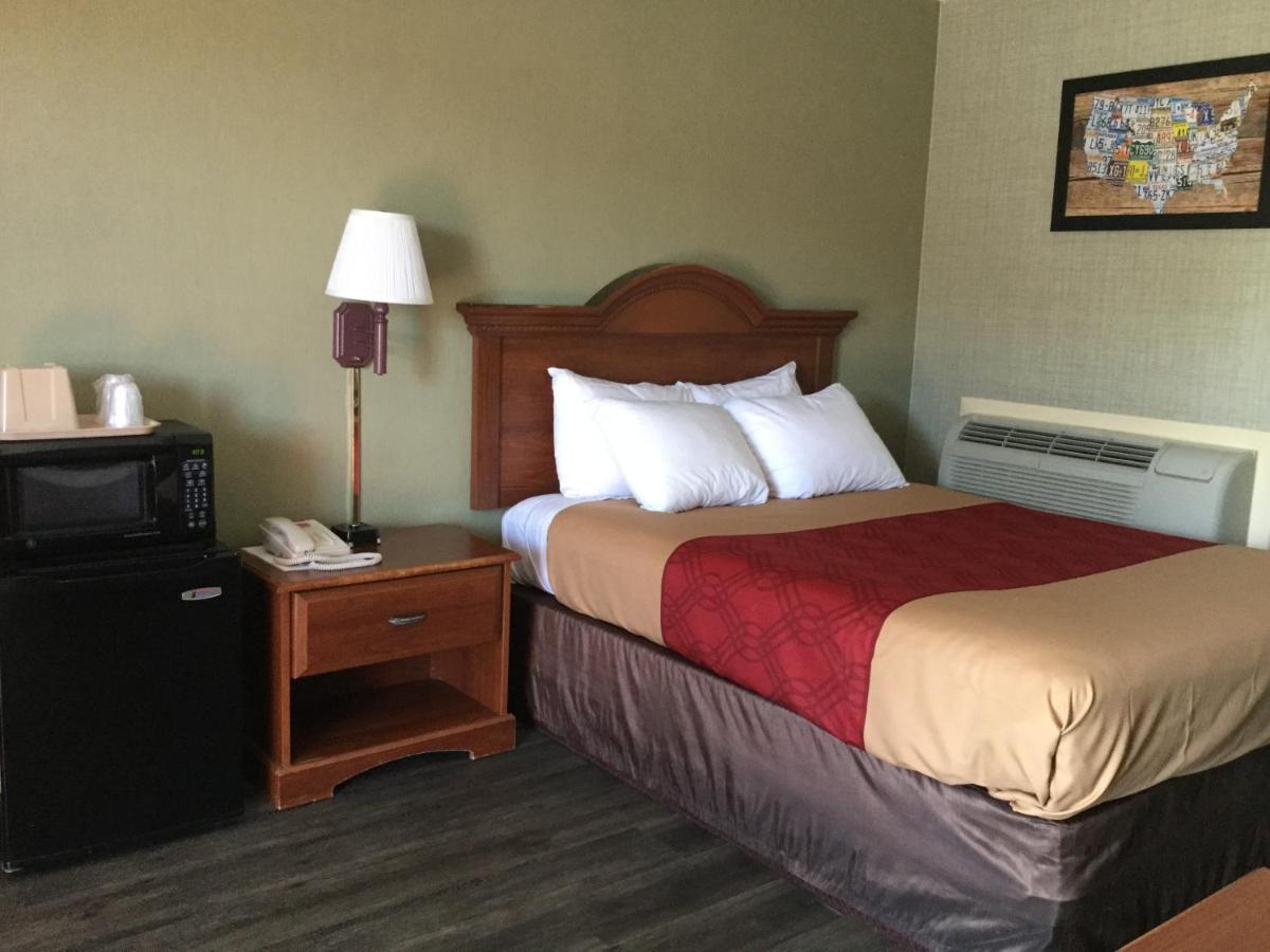 Falls Inn Newton Falls Esterno foto
